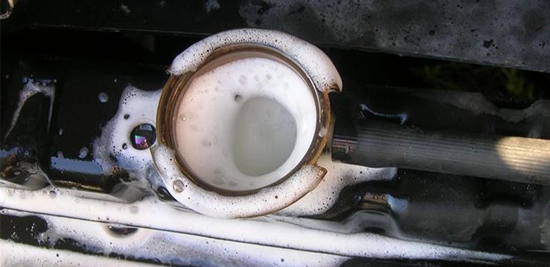 علت کف کردن آب رادیاتور چیست