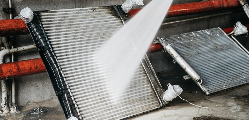 دلایل کف کردن آب رادیاتور ماشین