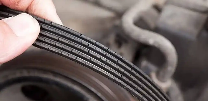 نقش تسمه دینام در روشن شدن همزمان چراغ‌ها