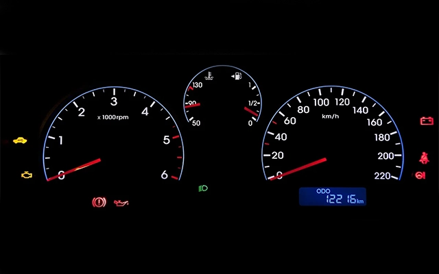 دلایل روشن نشدن چراغ صفحه کیلومتر