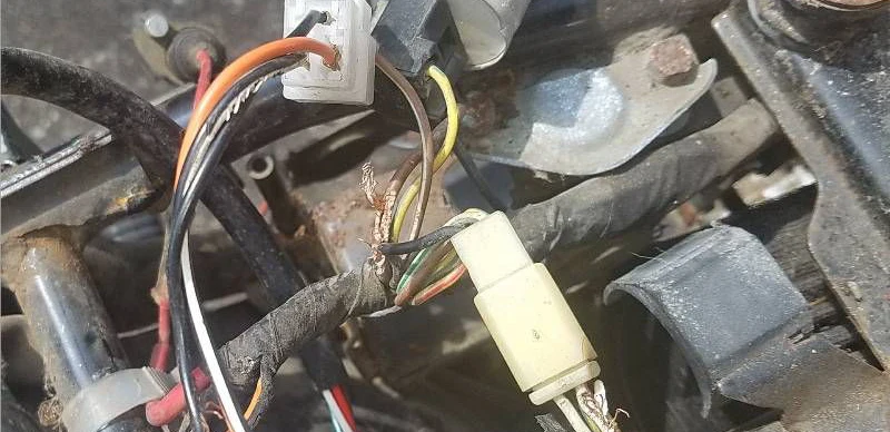 نقش سیم‌کشی معیوب در سوختن مکرر فیوز خودرو